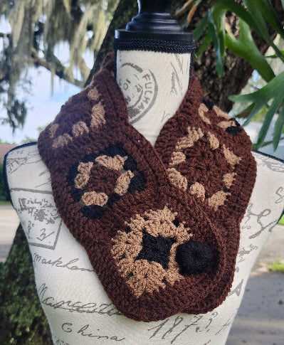 Granny crochet neck