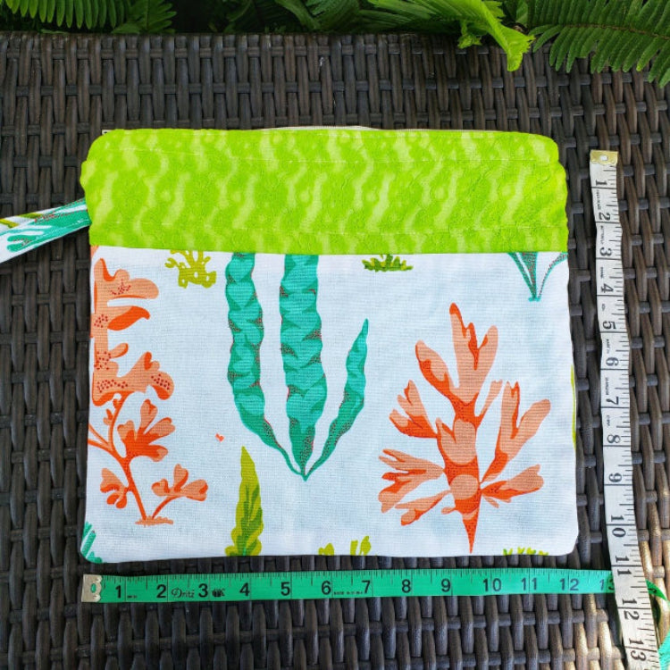 beach wristlet purse