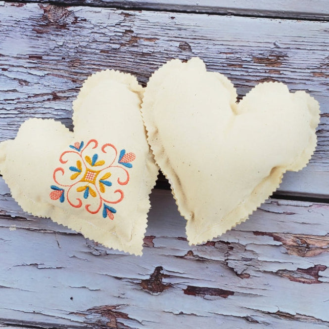 Rosemaling hearts Pillows