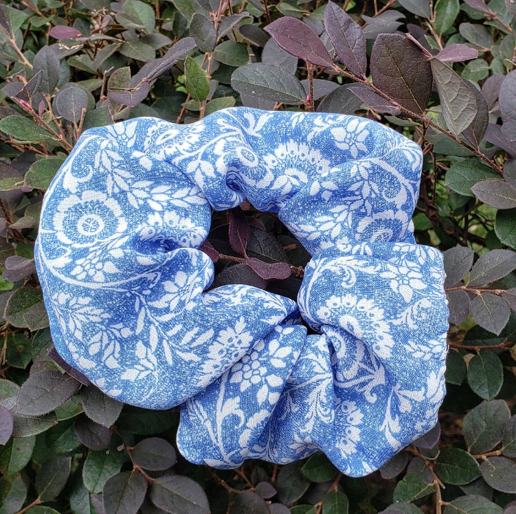  Vintage Style Scrunchie